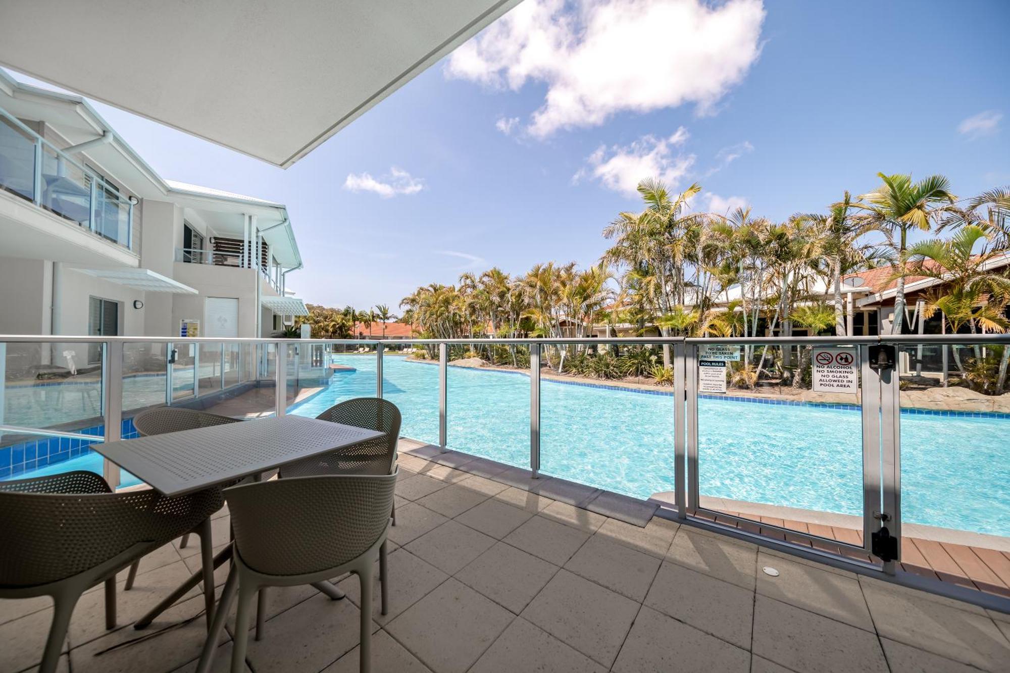 Oaks Port Stephens Pacific Blue Resort サラマンダー・ベイ エクステリア 写真