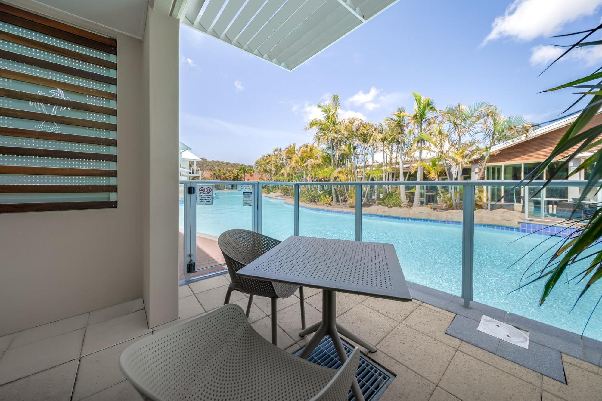 Oaks Port Stephens Pacific Blue Resort サラマンダー・ベイ エクステリア 写真