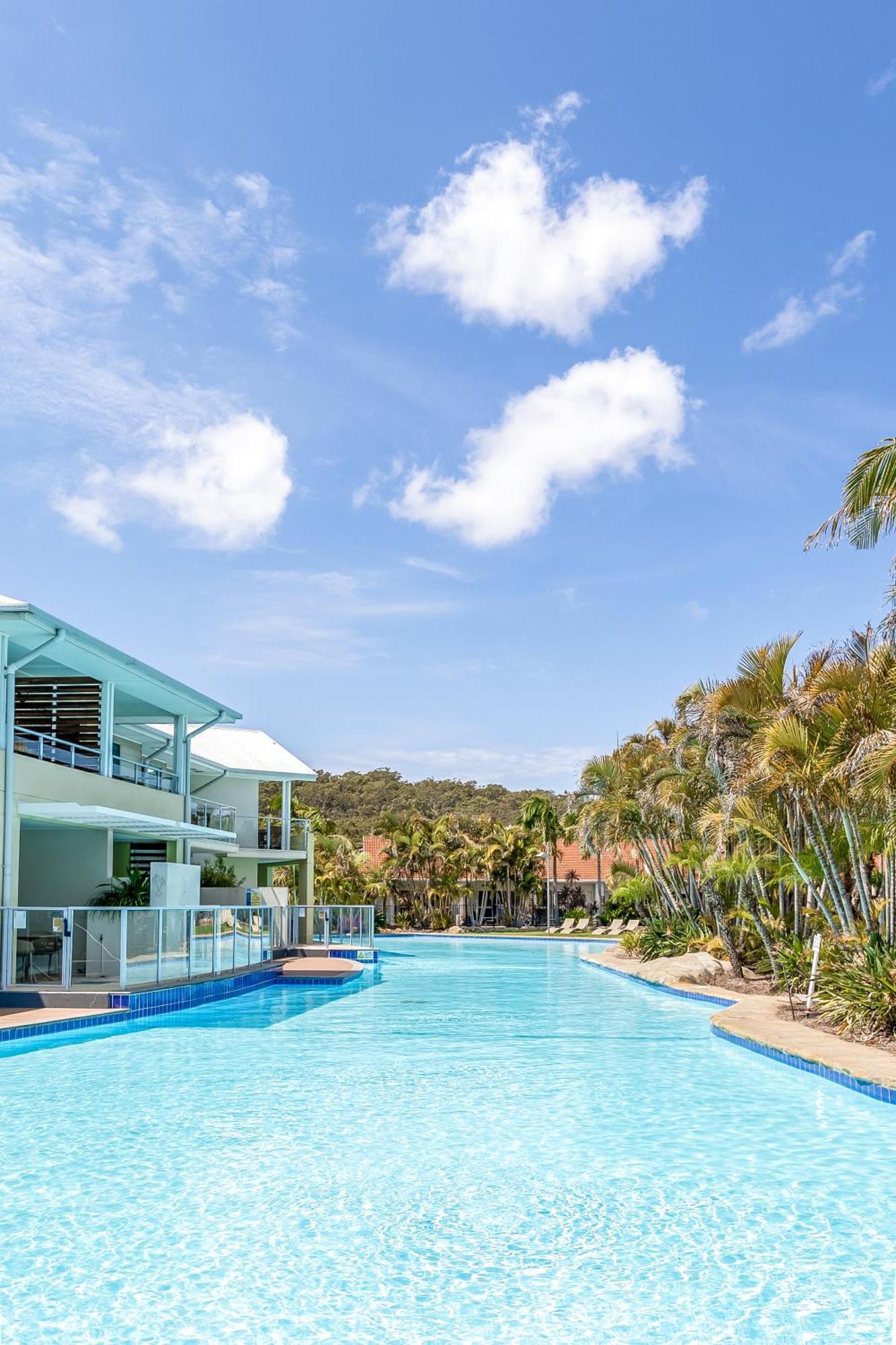 Oaks Port Stephens Pacific Blue Resort サラマンダー・ベイ エクステリア 写真