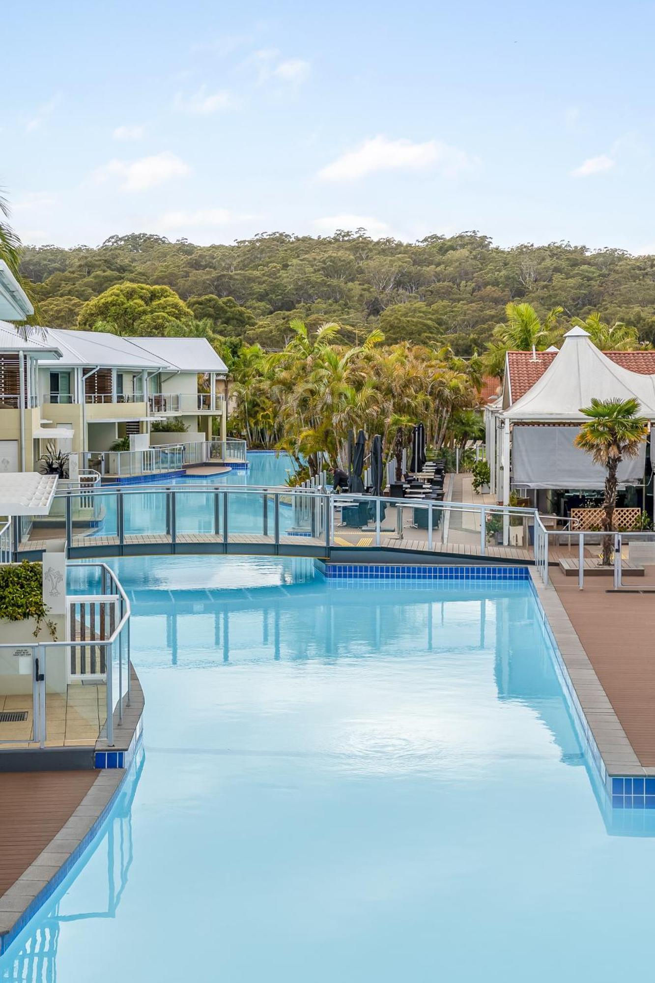 Oaks Port Stephens Pacific Blue Resort サラマンダー・ベイ エクステリア 写真